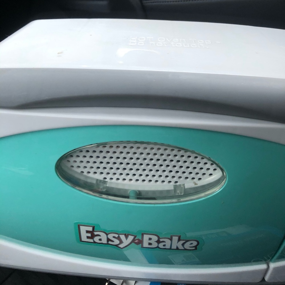 EASY BAKE OVEN